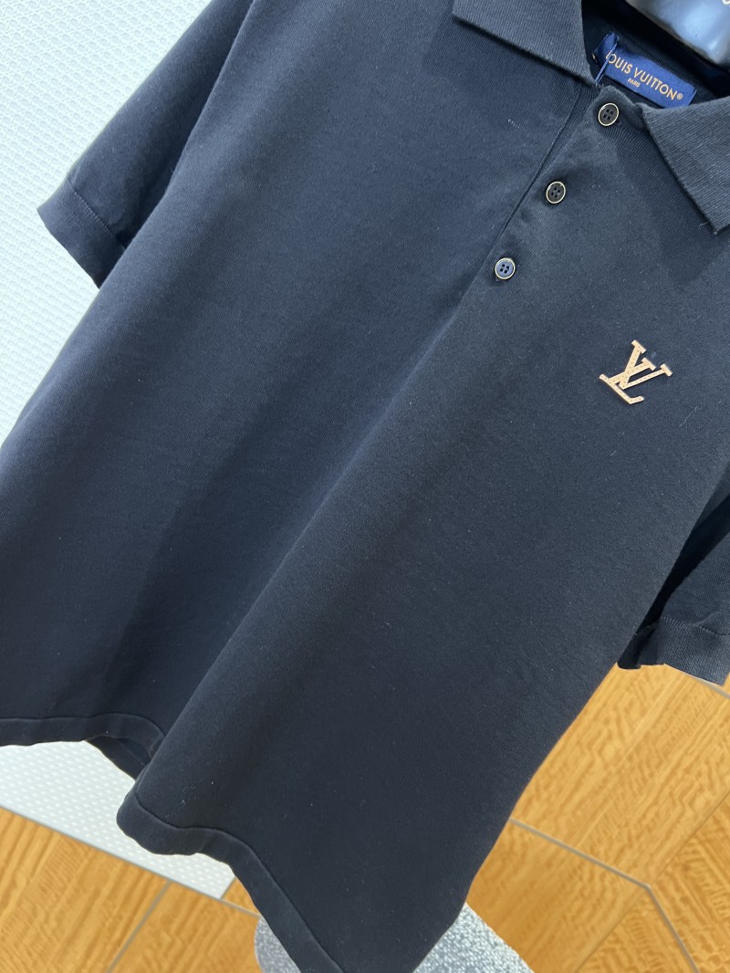 LV Letter-Embossed Minimalist Short-Sleeve Polo Shirt 3