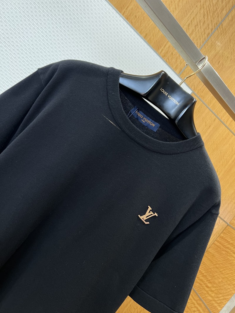 LV Logo Embroidered Knit Short-Sleeve T-Shirt 1 2