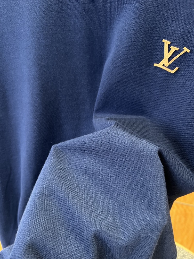 LV Logo Embroidered Knit Short-Sleeve T-Shirt 3 4