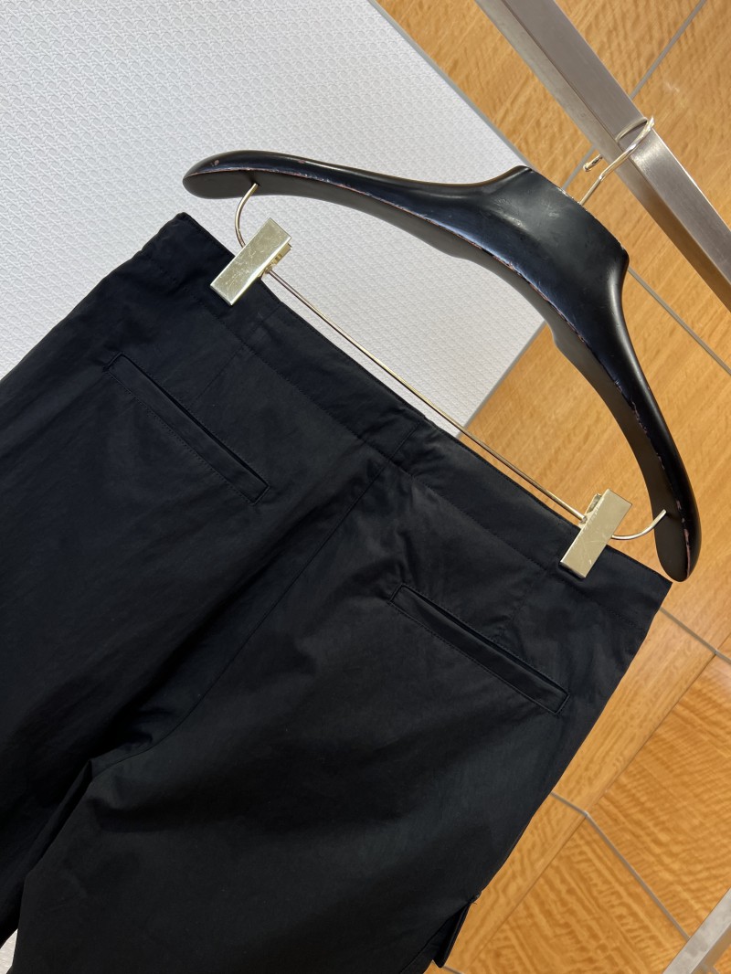 Dior Metal Logo Drawstring Work Shorts 1 5