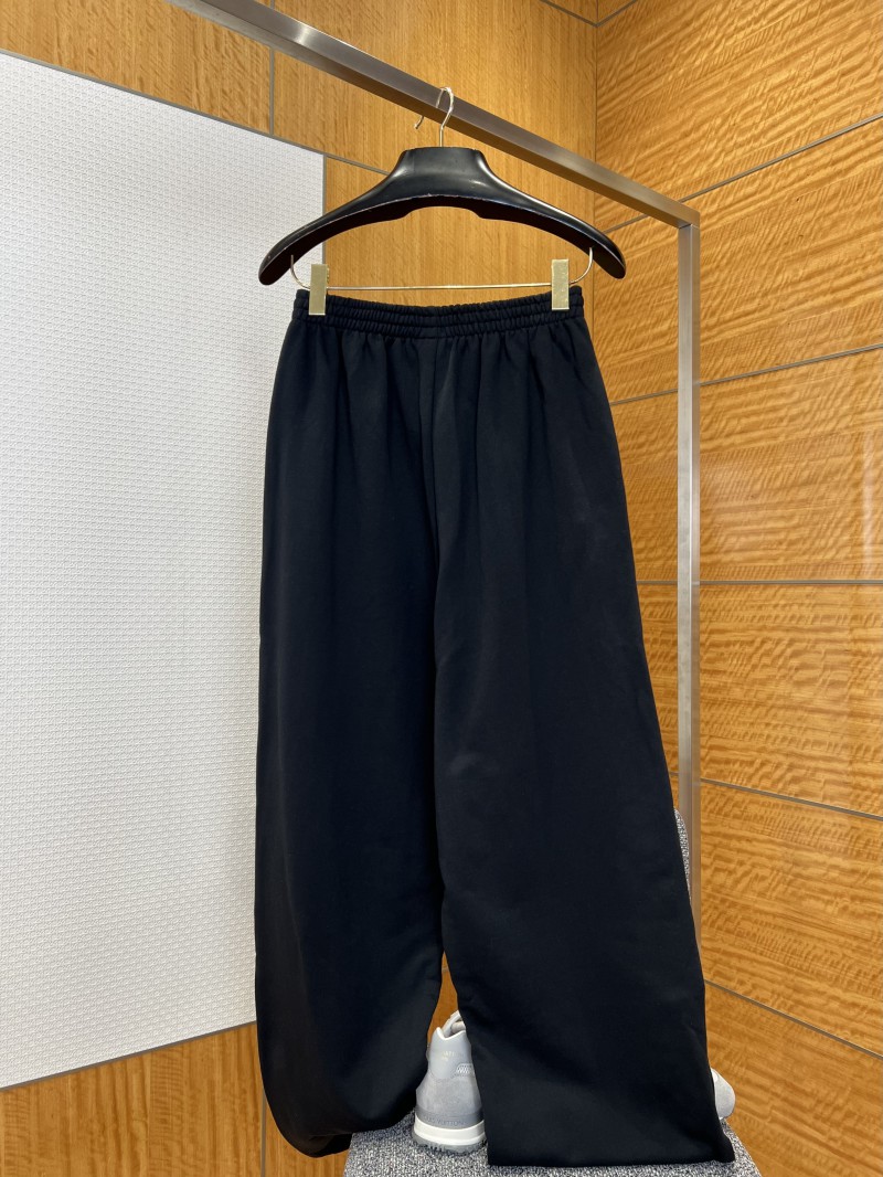 Balenciaga Letter Logo Embroidered Wide-Leg Casual Sweatpants 1