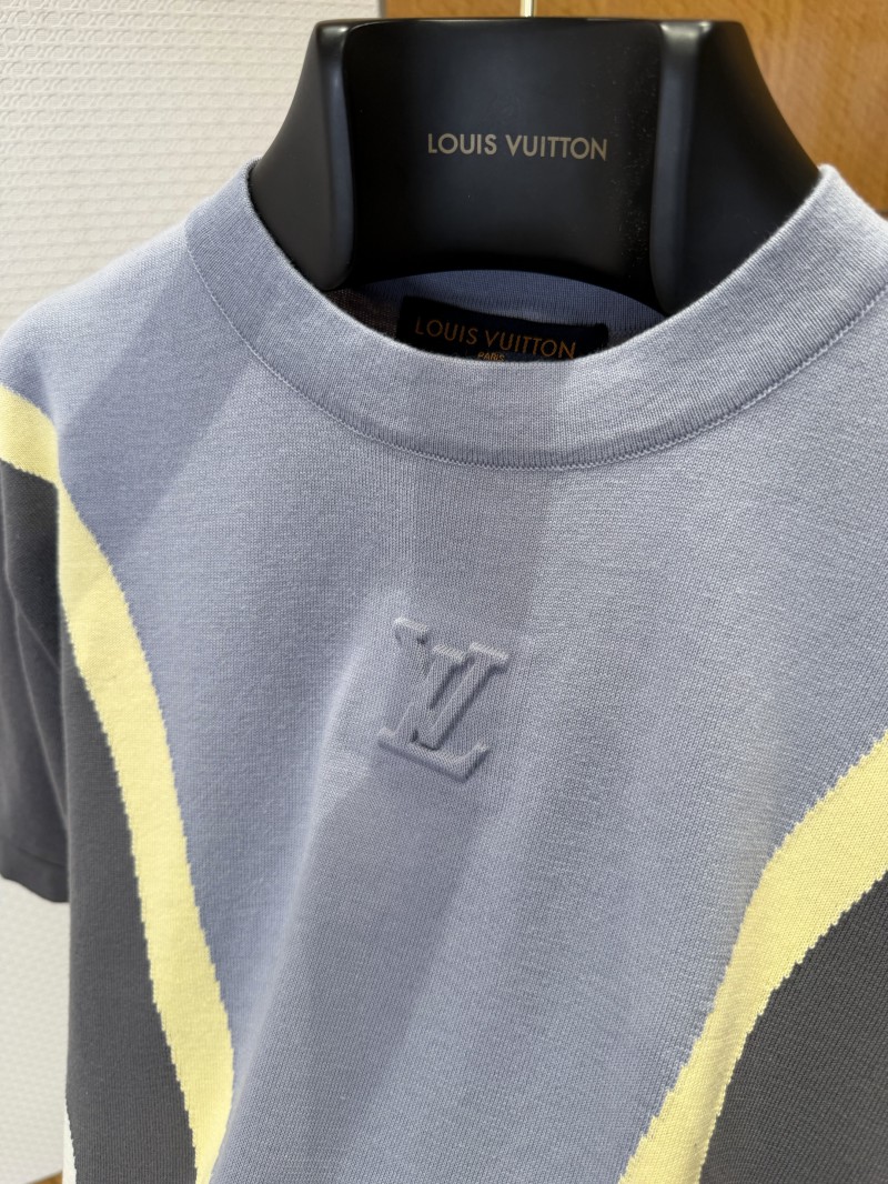 LV Embossed Letter Short-Sleeve T-Shirt 5