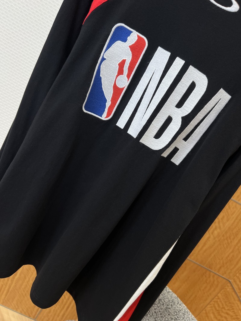 Balenciaga x NBA Collaboration Color-Blocked Long-Sleeve T-Shirt 6