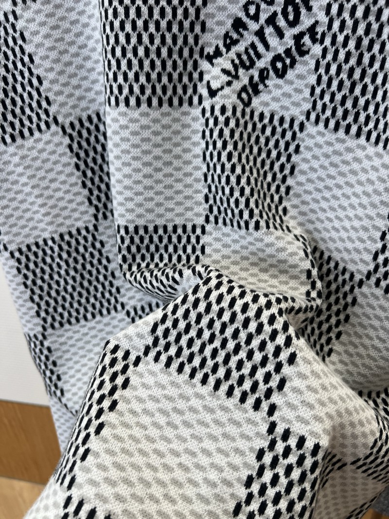 LV Classic Checkered Jacquard Knit Short-Sleeve T-Shirt 3 4