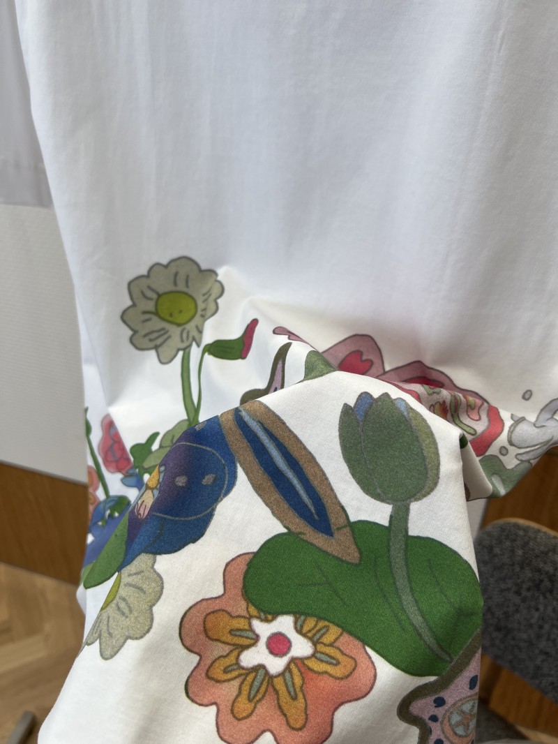 Fendi Short-Sleeve T-Shirt with Alphabet Floral Print 7