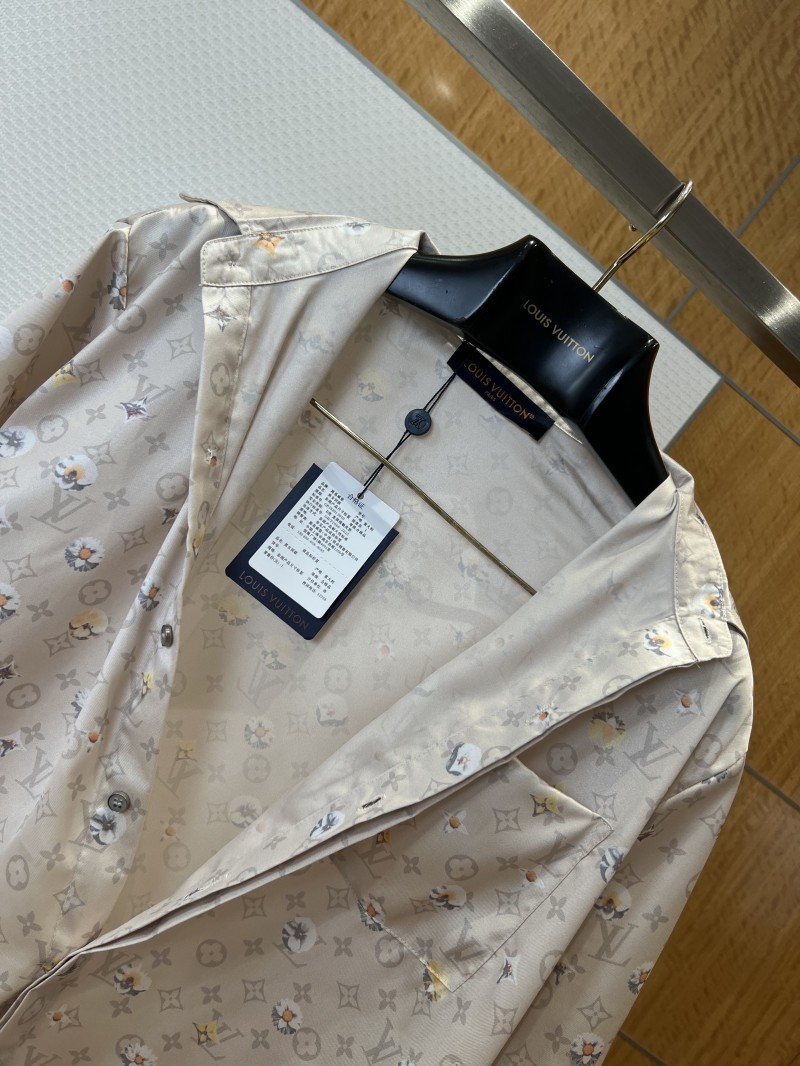 LV Monogram Print Silk Short-Sleeve Shirt 1 4