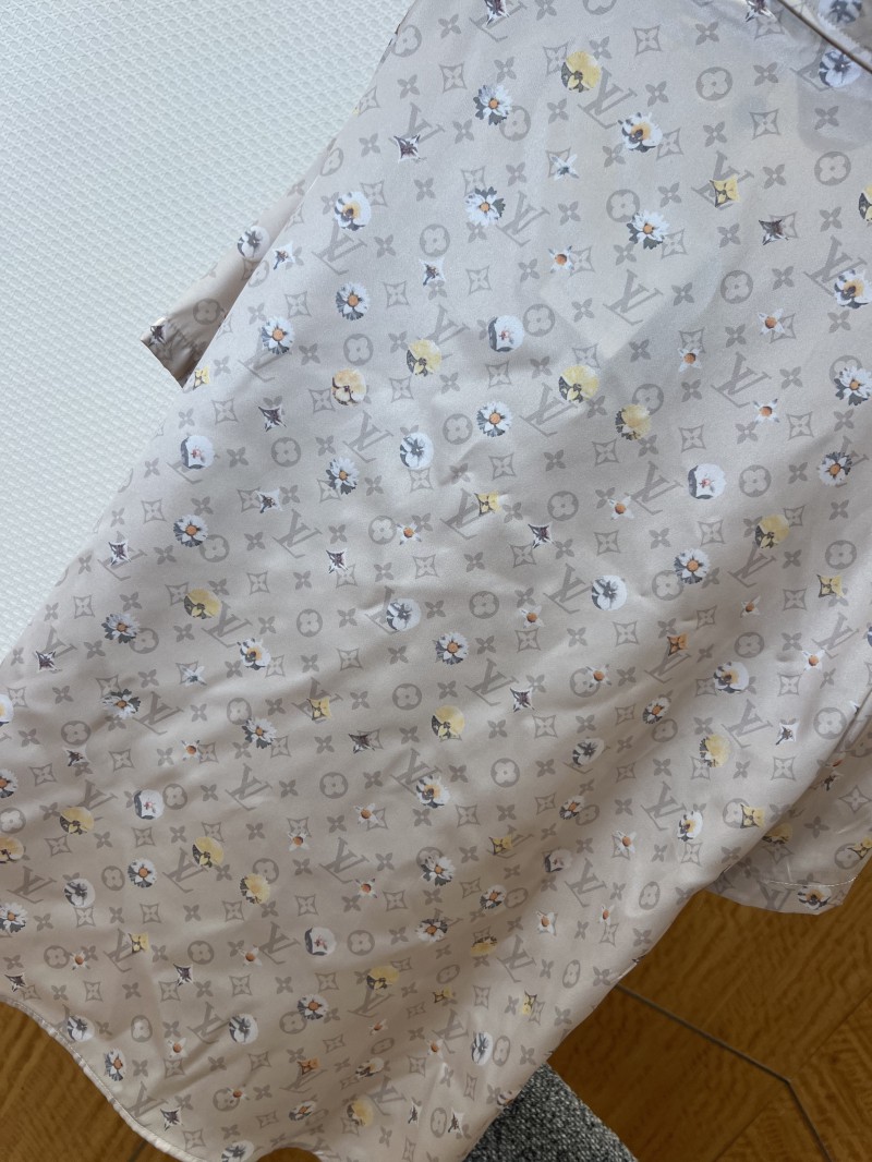 LV Monogram Print Silk Short-Sleeve Shirt 1 6
