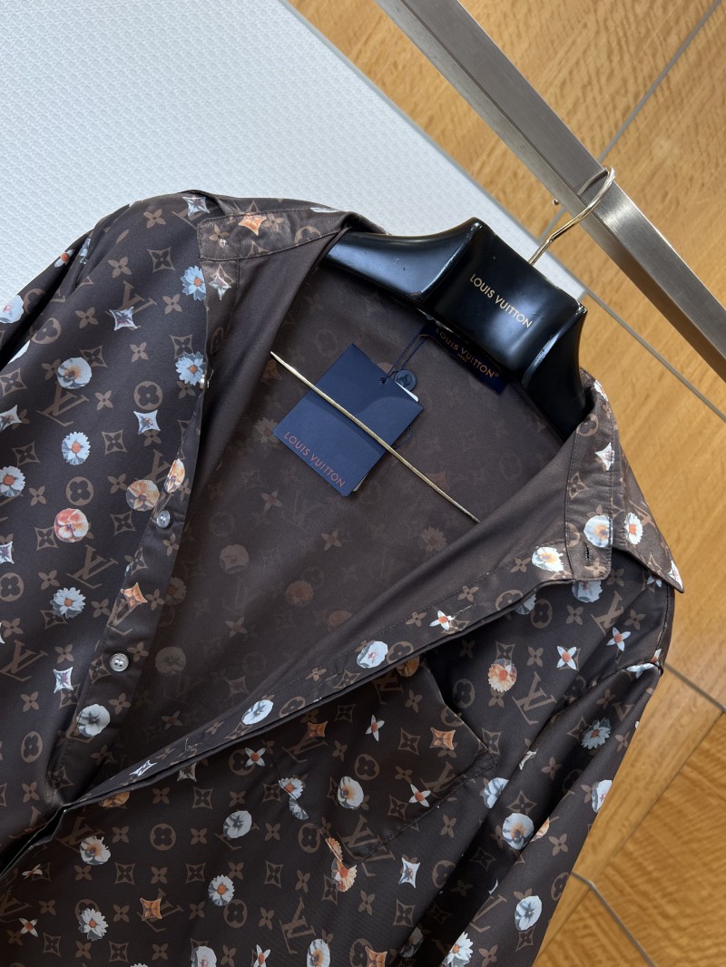 LV Monogram Print Silk Short-Sleeve Shirt 2 4