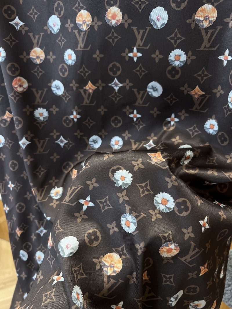 LV Monogram Print Silk Short-Sleeve Shirt 2 7