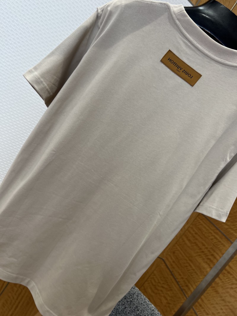 LV Embossed Logo Short-Sleeve T-Shirt 1 6