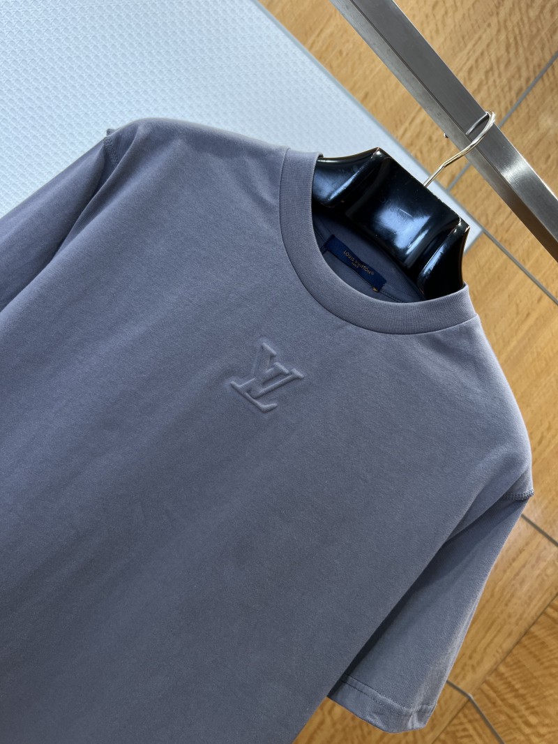 LV Embossed Logo Short-Sleeve T-Shirt 3 2