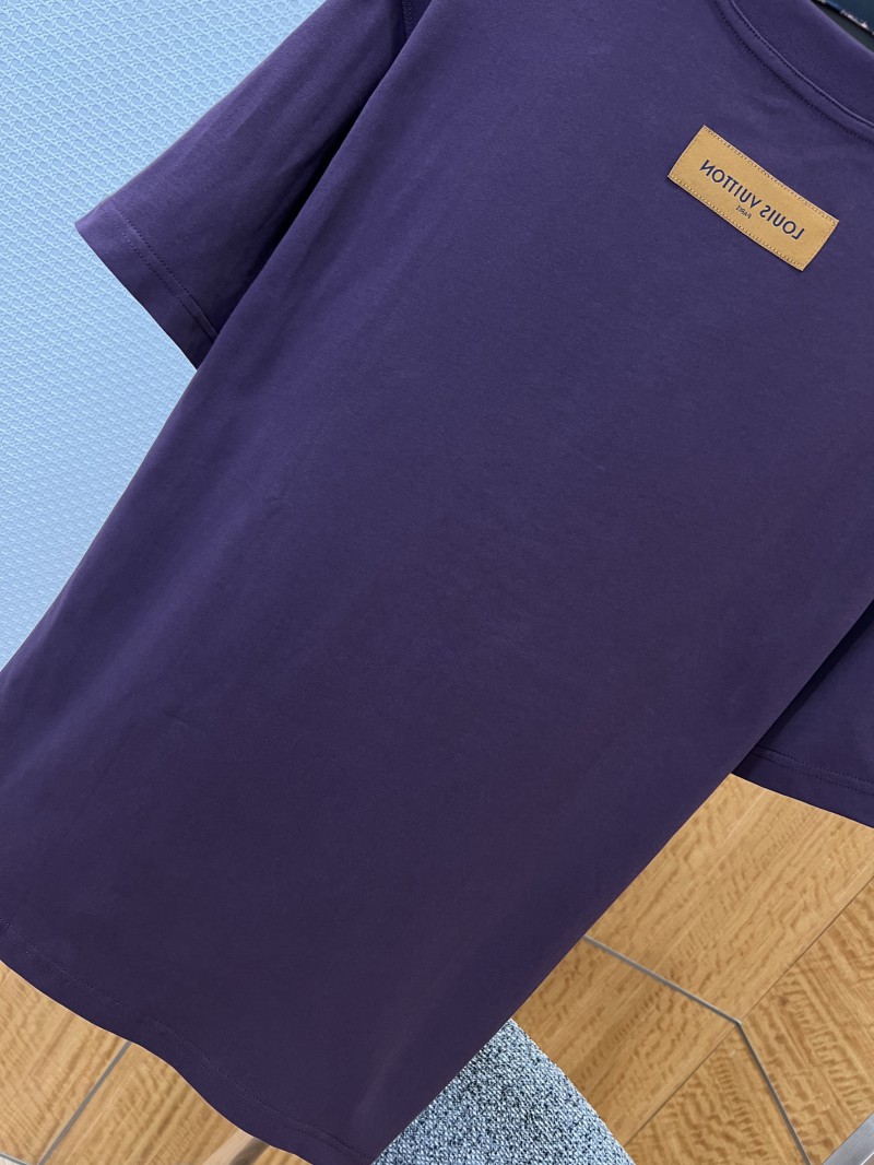 LV Embossed Logo Short-Sleeve T-Shirt 4 6