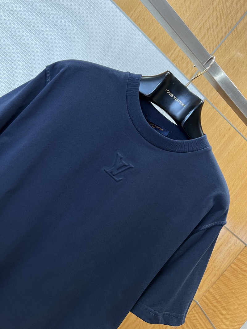 LV Embossed Logo Short-Sleeve T-Shirt 5 2