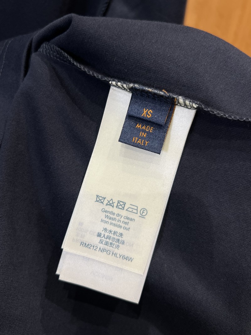 LV Embossed Logo Short-Sleeve T-Shirt 5 8