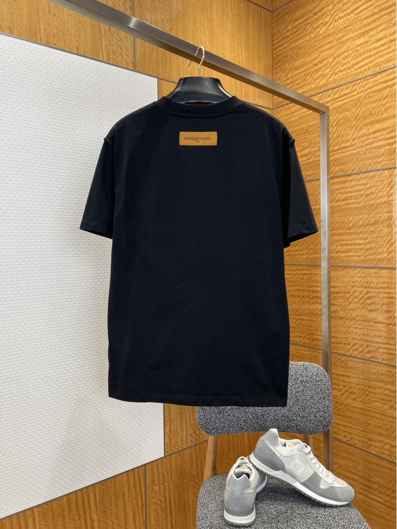 LV Embossed Logo Short-Sleeve T-Shirt 6 1