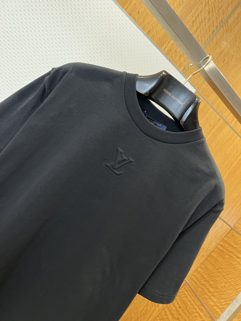 LV Embossed Logo Short-Sleeve T-Shirt 6 2