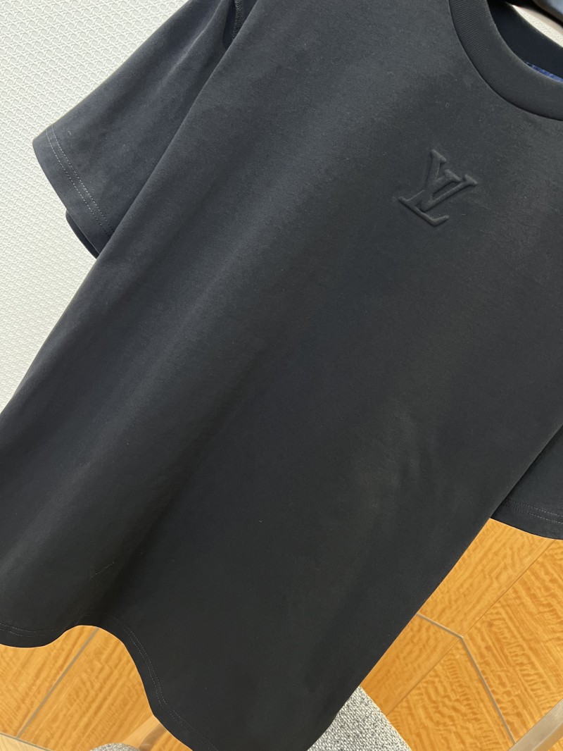 LV Embossed Logo Short-Sleeve T-Shirt 6 3
