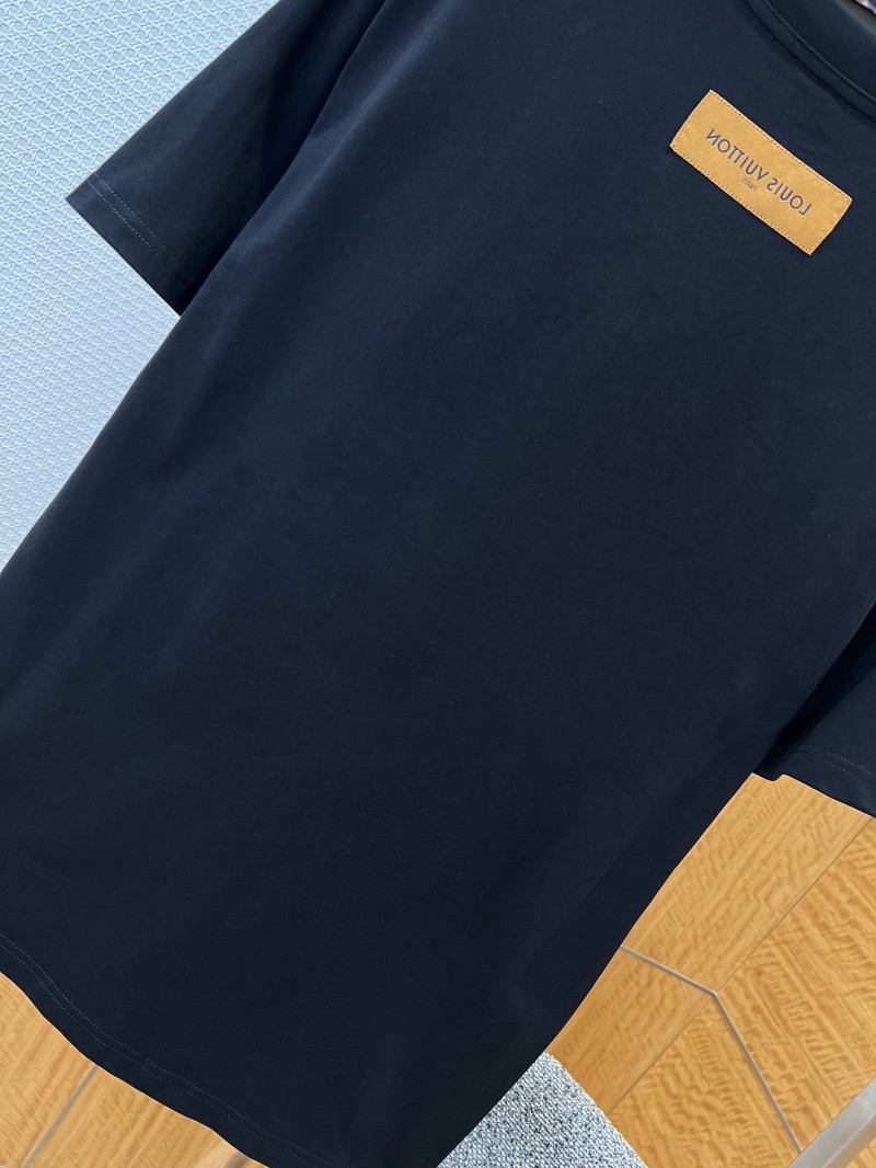 LV Embossed Logo Short-Sleeve T-Shirt 6 6