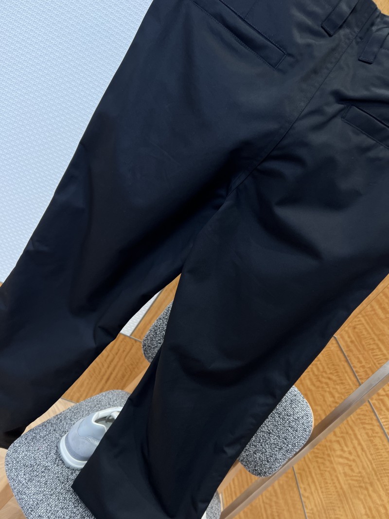 Gucci Printed Logo Pants 6