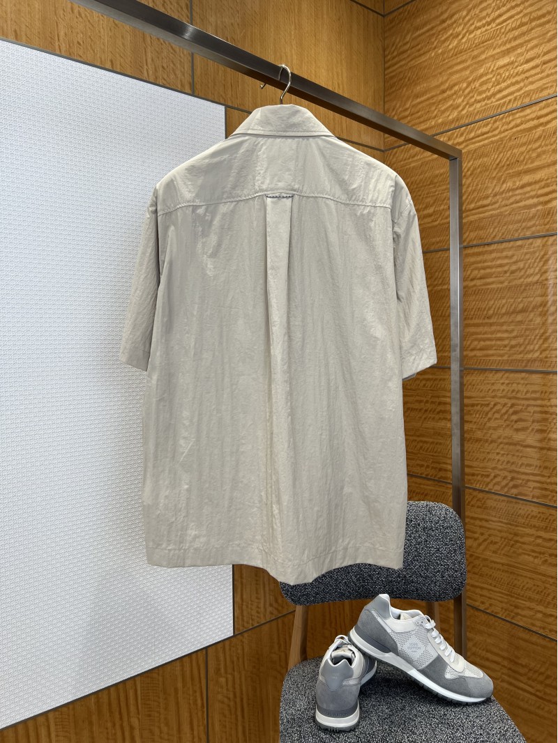 LV Functional Short-Sleeve Shirt with Multiple Pockets 1