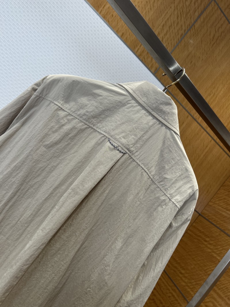 LV Functional Short-Sleeve Shirt with Multiple Pockets 5